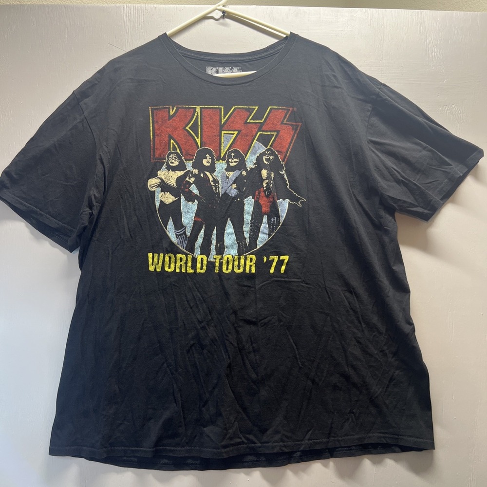KISS World Tour '77 Mens Size 2XL Classic Rock Graphic Print Black T-Shirt